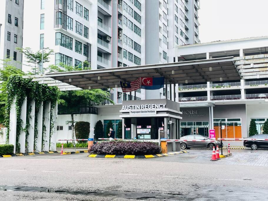 High Floor Studio Austin Regency Mount Austin W Balcony 3 Plus 1Pax 5 Mins Aeon Johor Bahru Exteriör bild