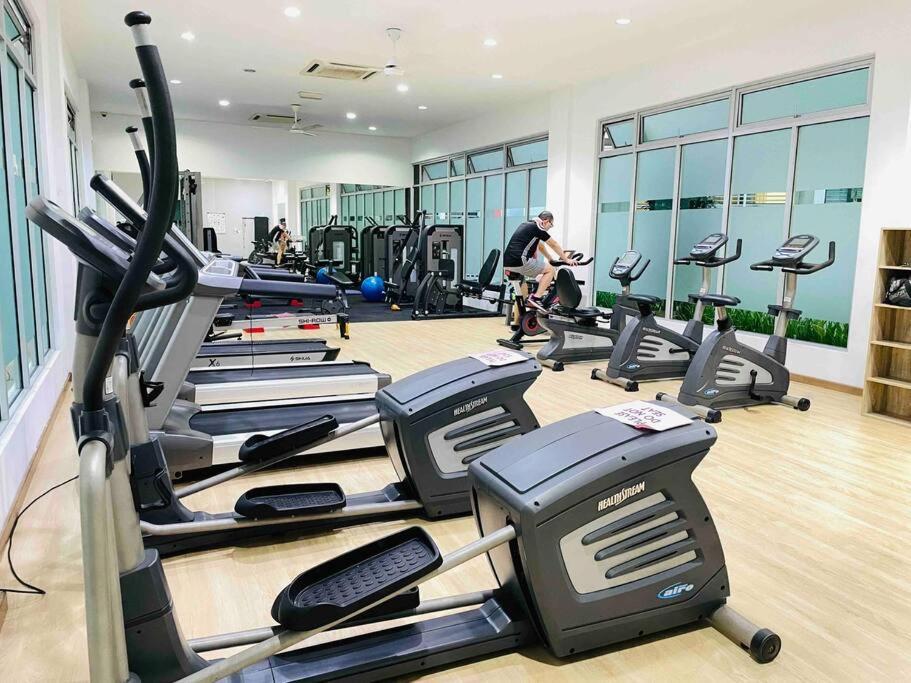 High Floor Studio Austin Regency Mount Austin W Balcony 3 Plus 1Pax 5 Mins Aeon Johor Bahru Exteriör bild