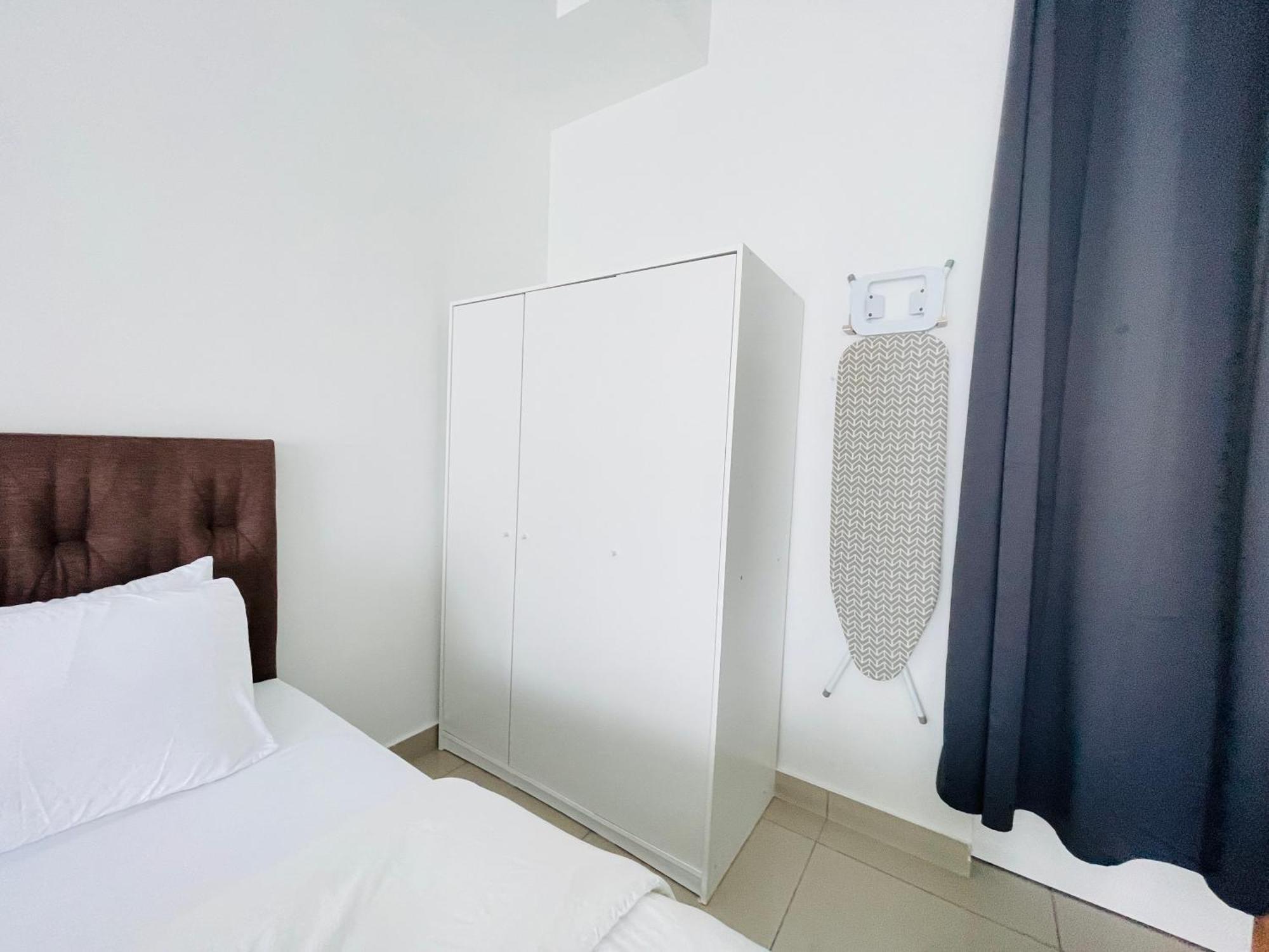 High Floor Studio Austin Regency Mount Austin W Balcony 3 Plus 1Pax 5 Mins Aeon Johor Bahru Exteriör bild